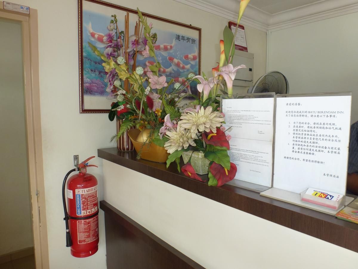 Batu Berendam Inn Kampong Sungai Putat 外观 照片