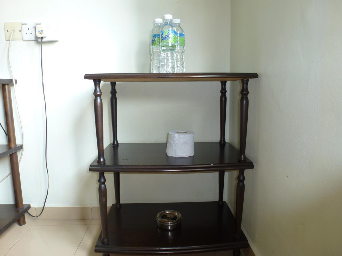 Batu Berendam Inn Kampong Sungai Putat 外观 照片