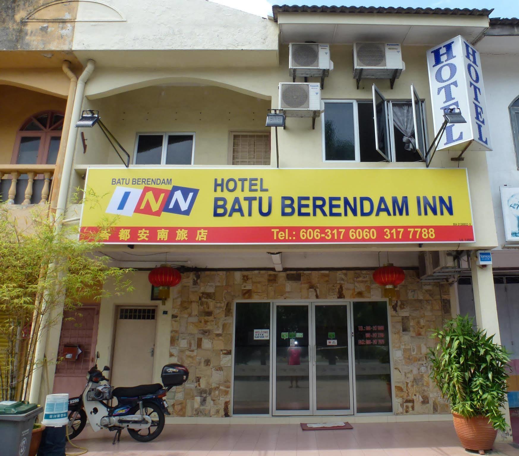 Batu Berendam Inn Kampong Sungai Putat 外观 照片
